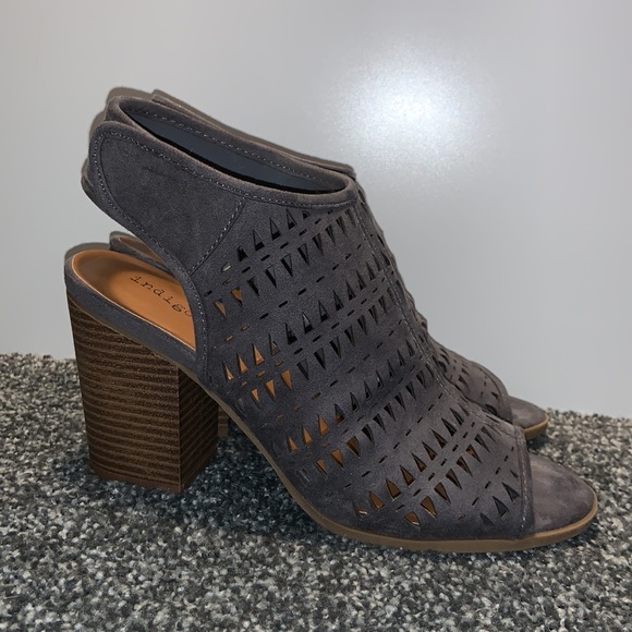 Indigo Rd. Triangle Perforated Booties - Picture 3 of 4